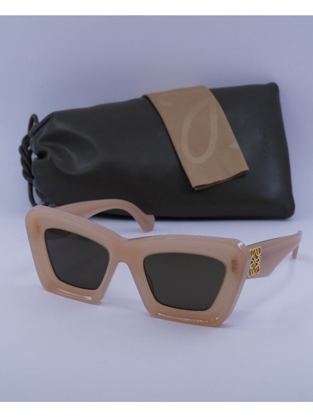 Loewe LW40145I 72E Cat Eye Sunglasses – Shiny Pink/Brown